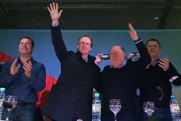 Legislativas 2017: Busti se sumó al frente político que propuso Bordet