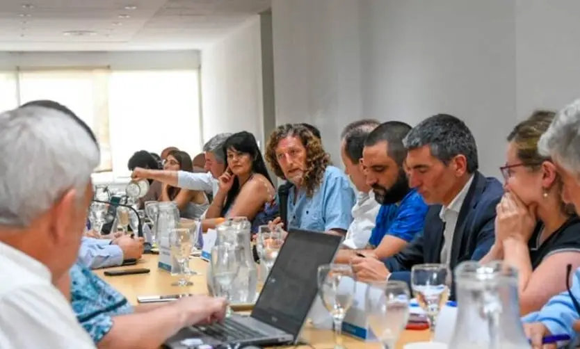 La reunión será el jueves desde las 13 horas.