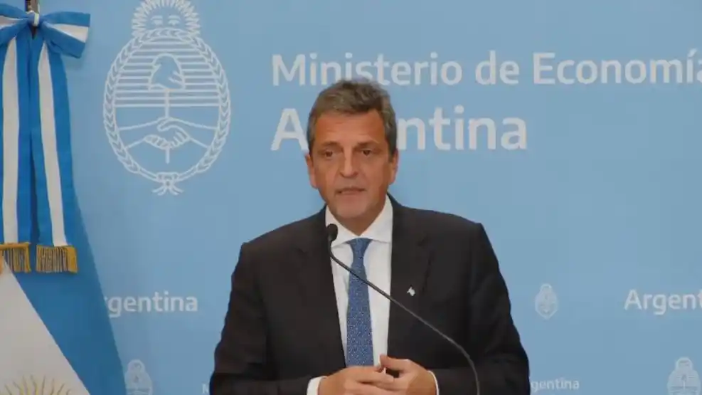 Massa anunció alivio para pymes, pequeños contribuyentes y entidades sin fines de lucro