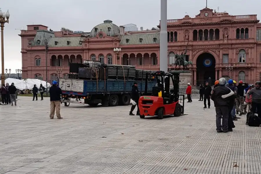 Ya trabajan en el armado del escenario