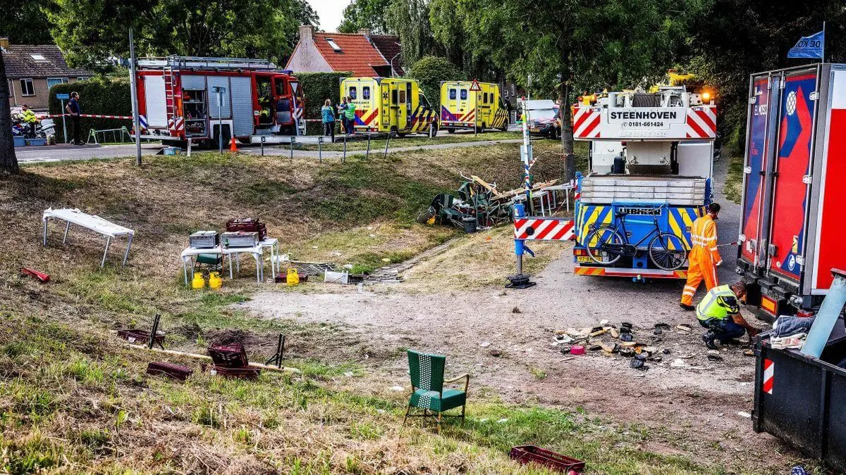 ¡TRAGEDIA EN RÓTERDAM! Camión mata a 6 personas mientras disfrutaban de una parrillada