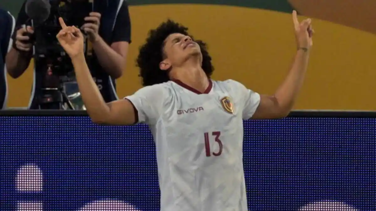 ¡RULITOS AL AIRE! Conmebol incluyó a EDUARD BELLO en el once ideal de la tercera fecha de la Copa América (DETALLES)