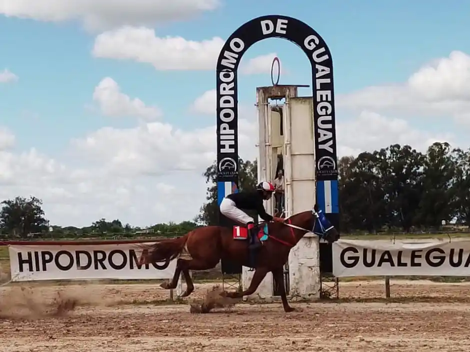 Turf: Mantecosa se impuso en el Gran Premio “Gury” Cáceres