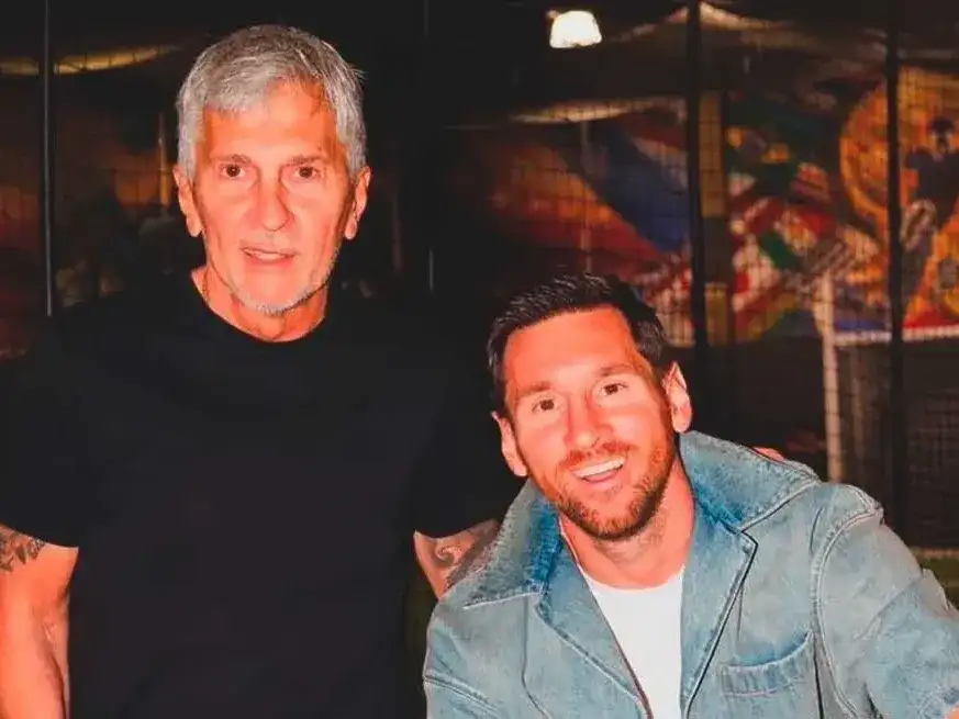 La foto que compartió Messi junto a su padre.