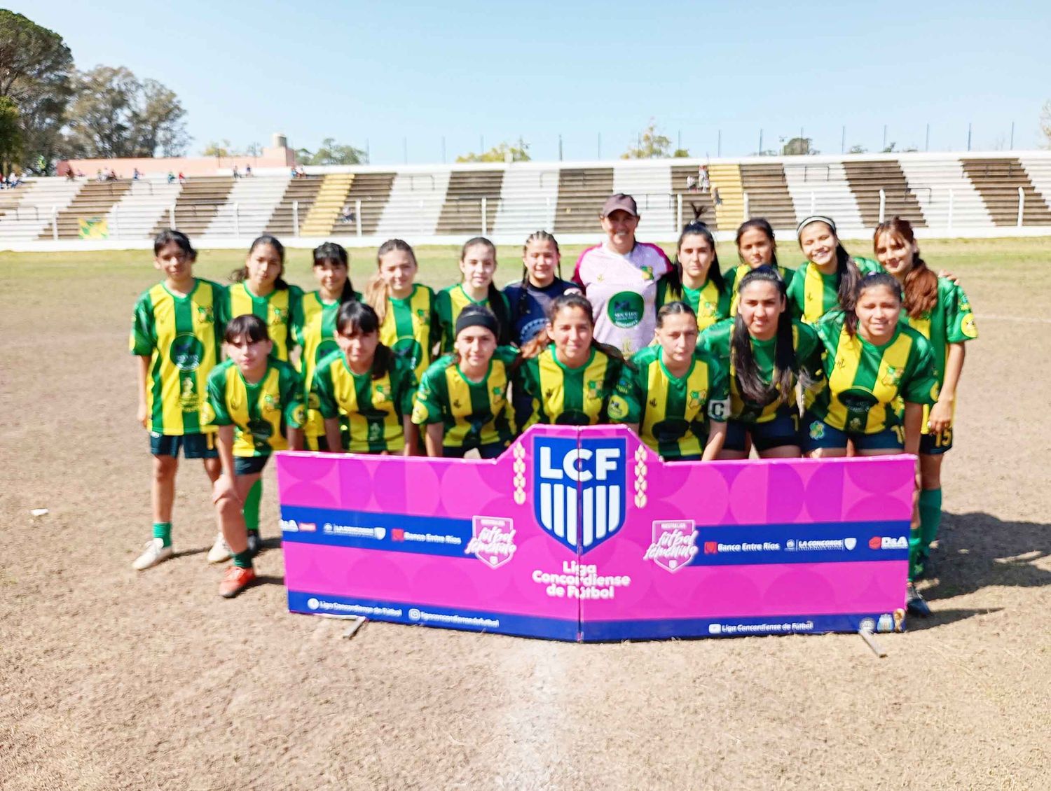 Monseñor Rösch y Santa María finalistas del Torneo Femenino