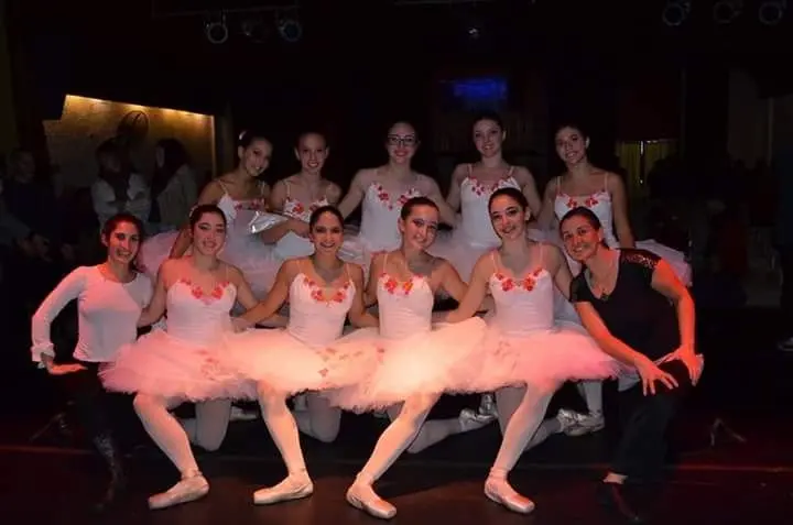 Valiosa experiencia de alumnas de la Escuela de Danzas Clásicas