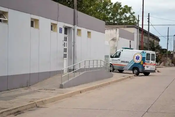 Discutió con el director de un hospital, se prendió fuego y murió