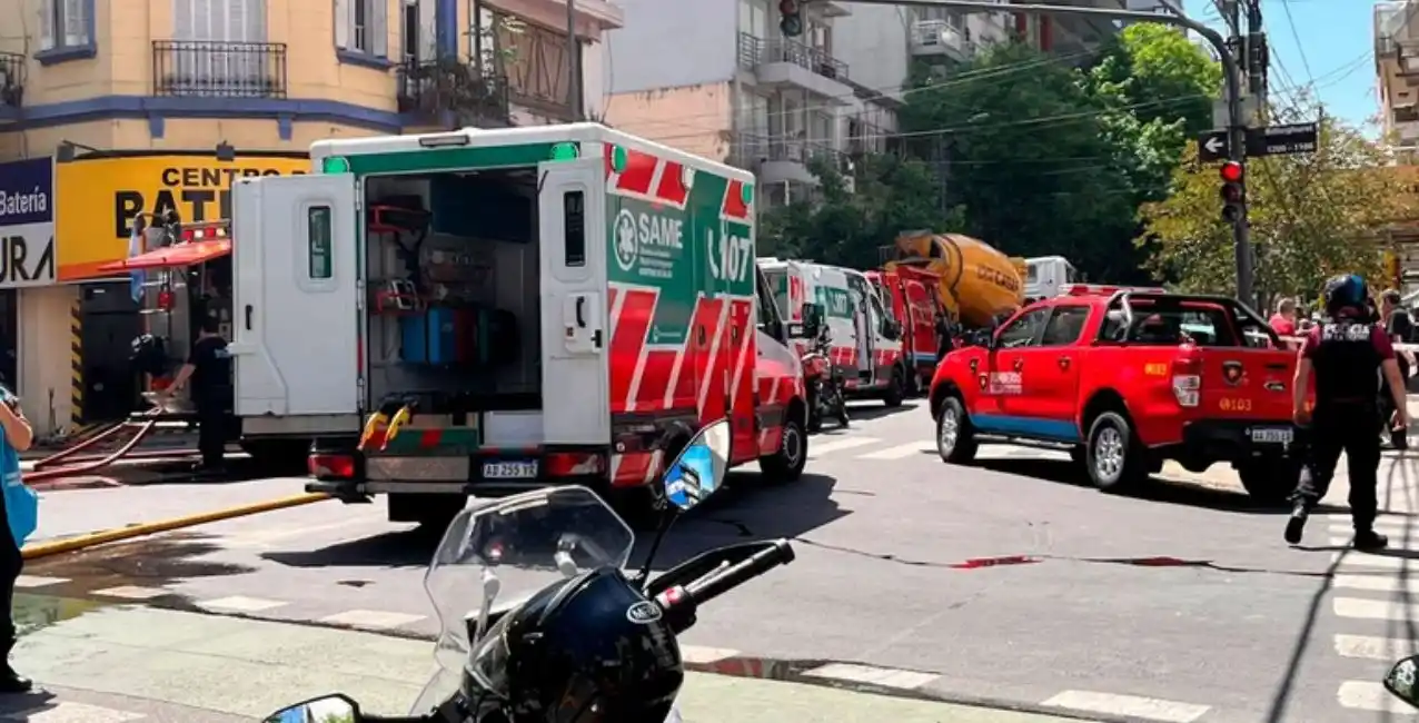 Palermo: se incendió un edificio y hay tres personas heridas