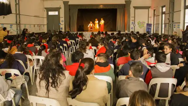 Vejez: Tercera Edad trabaja con alumnos de 5° y 6° grado 