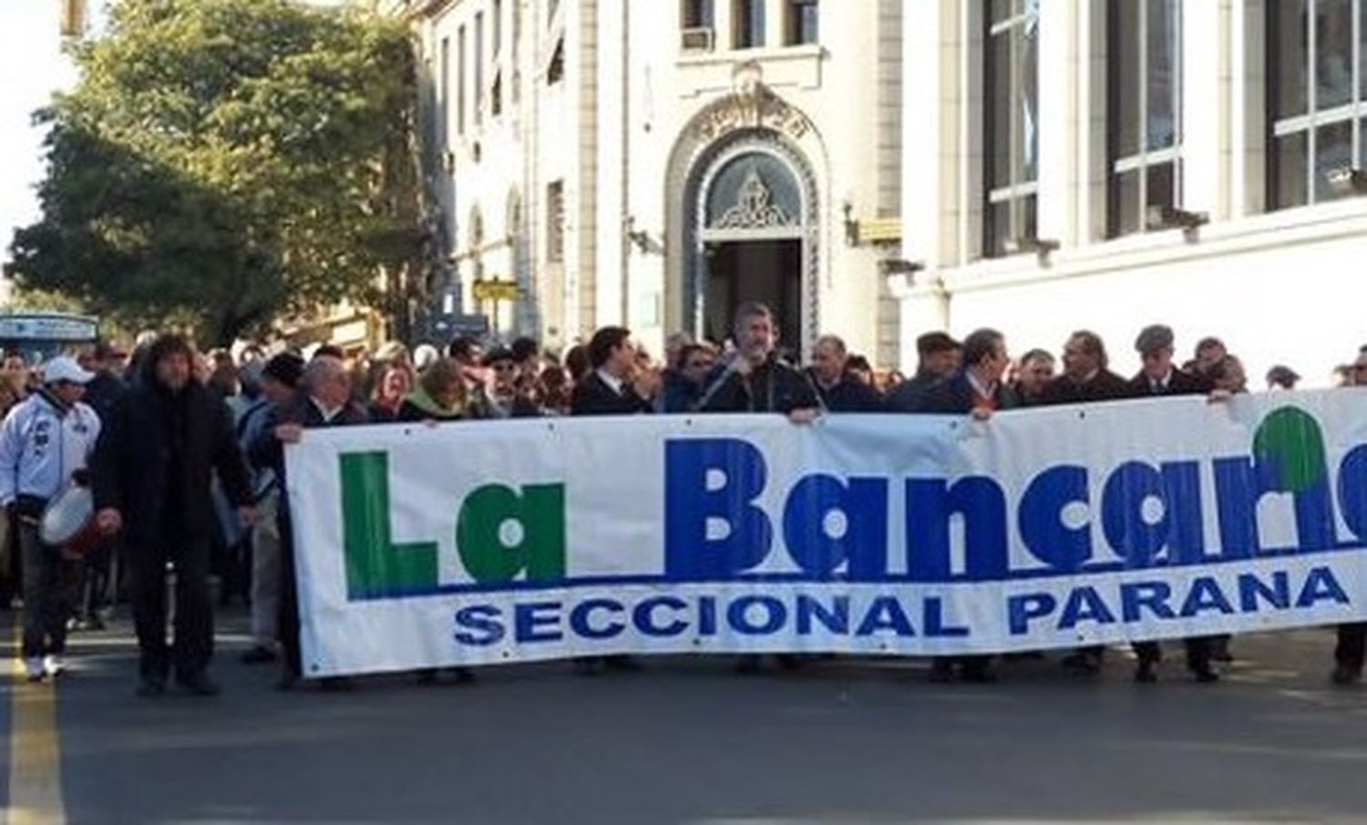 Los bancarios cerraron un preacuerdo salarial 2017