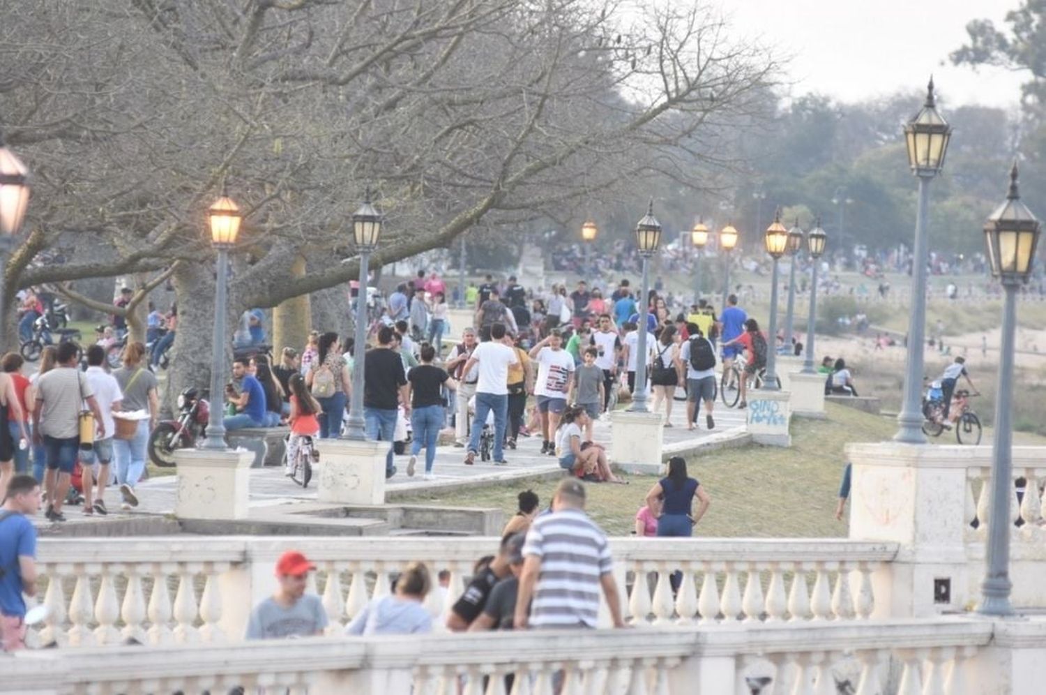 Los detalles del decreto que extiende el aislamiento social: vuelta a clases presenciales y reuniones sociales al aire libre