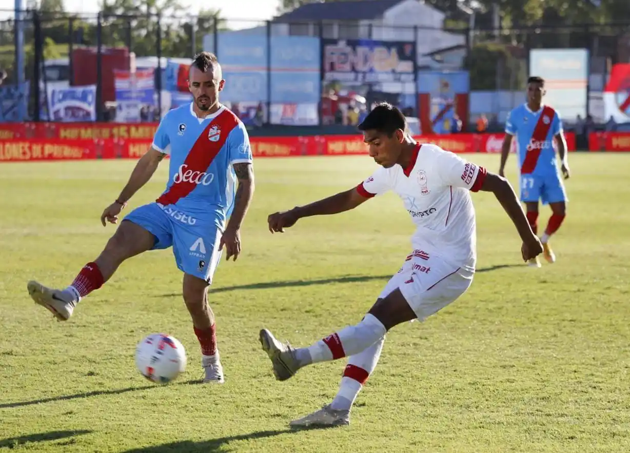 Arsenal superó a Huracán