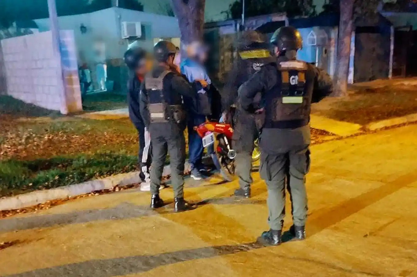 operativo de saturación calles rafaela autos vehiculos pdi gendarmeria aic - 3