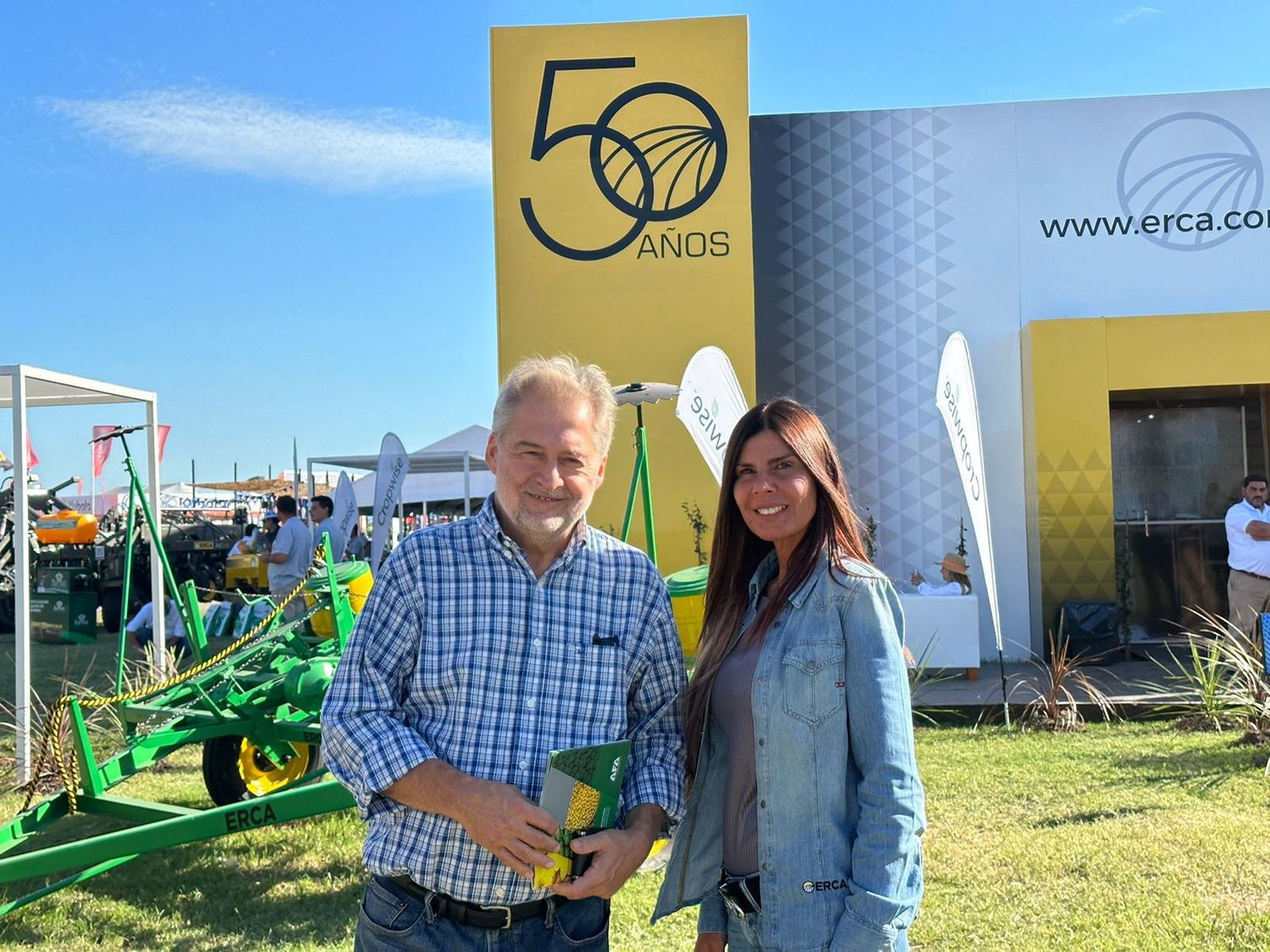 El rafaelino en el stand de Industrias Erca SA.