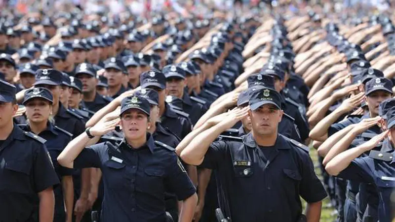 Vidal toma juramento a 8 mil cadetes de la Policía Bonaerense