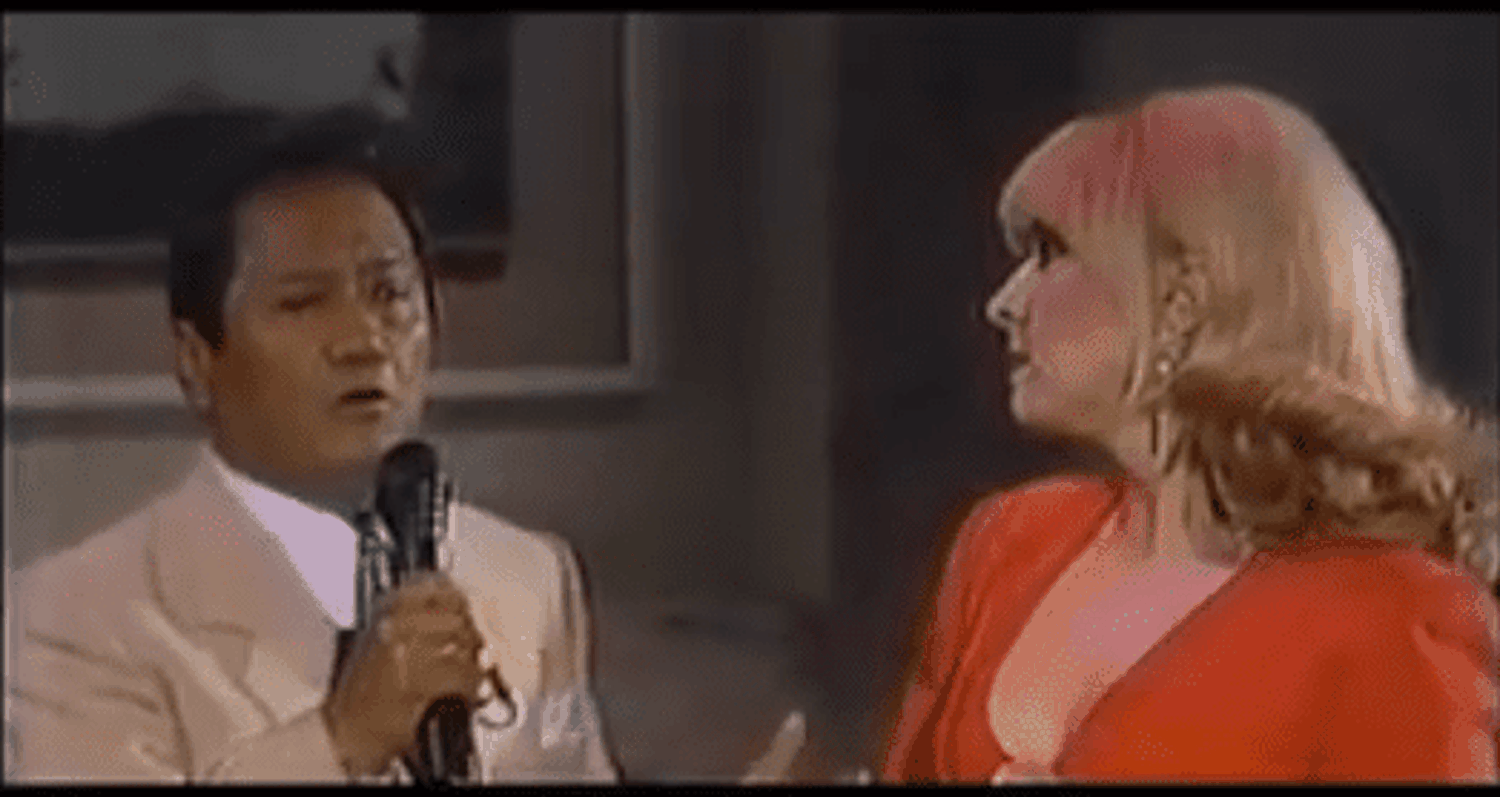 Manzanero junto a Delia cantaron Nada pesonal. Foto. YouTube
