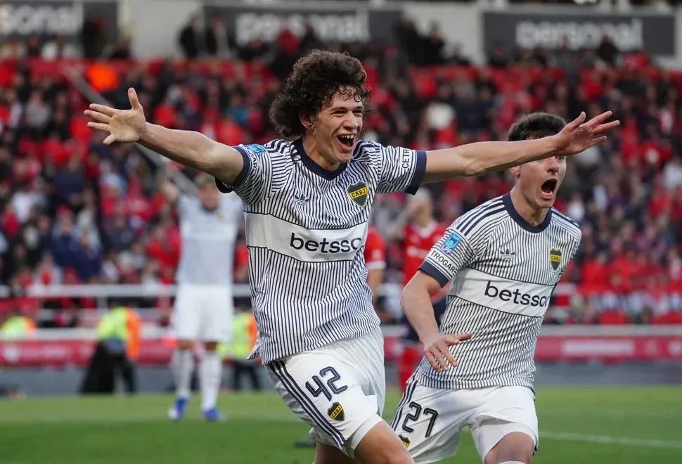 El festejo de Facundo Herrera en el gol de la tarde del clásico