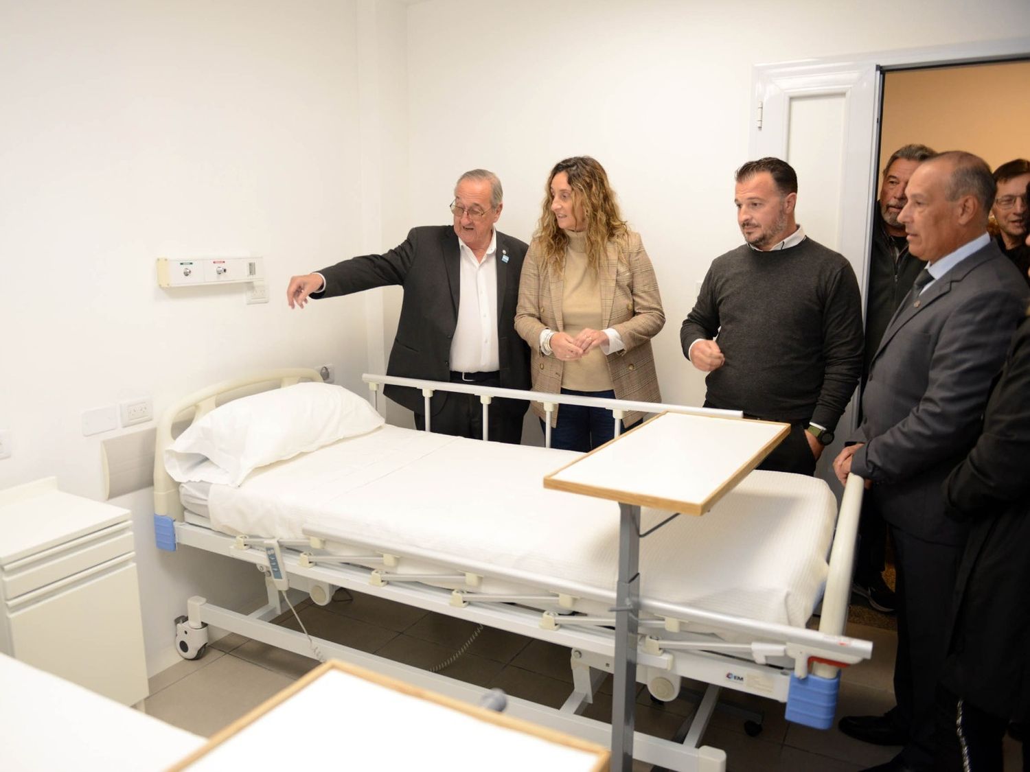 Lunghi presentó la reapertura de la sala de Ortopedia y Traumatología del Hospital Santamarina