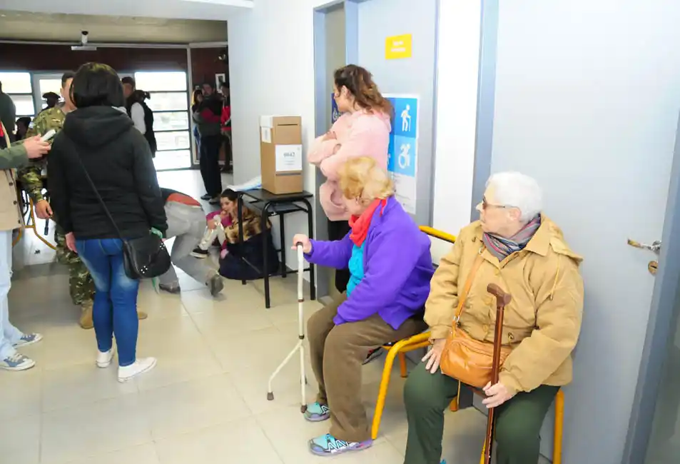 Las personas que integren grupos de riesgo tendrán un horario de votación prioritario