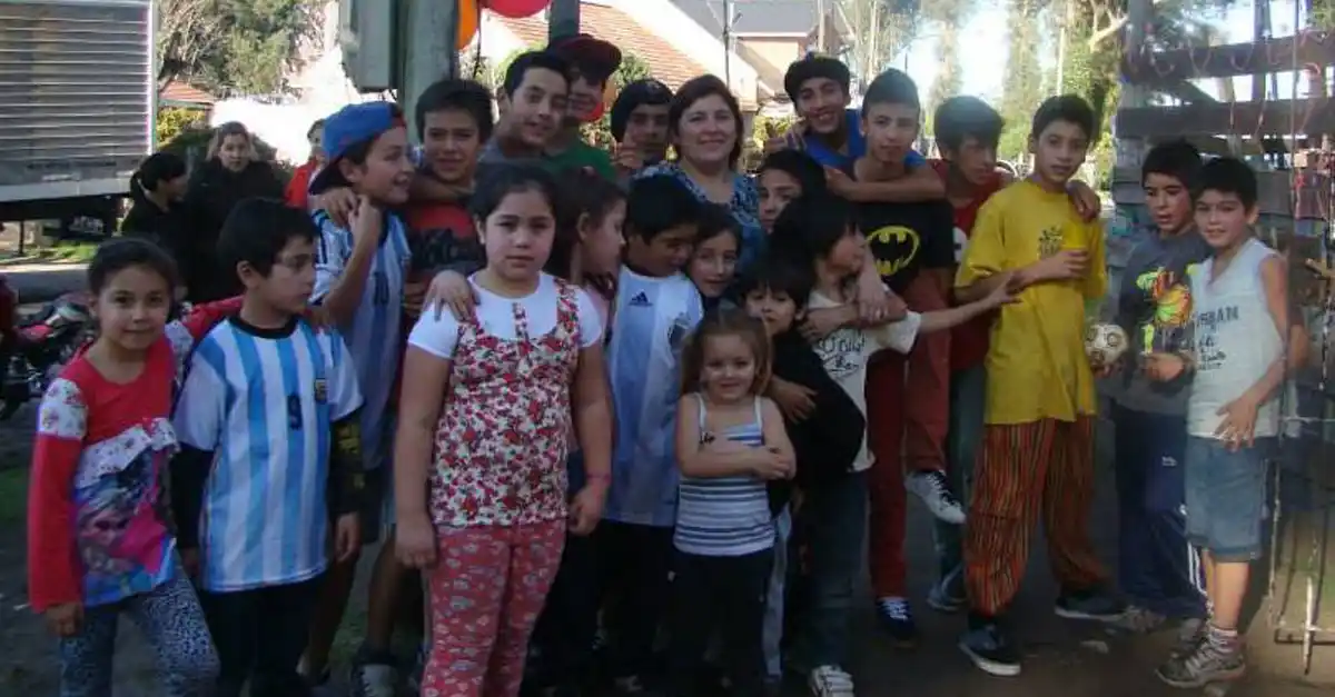 Artistas se reúnen en “El Varieté” a beneficio