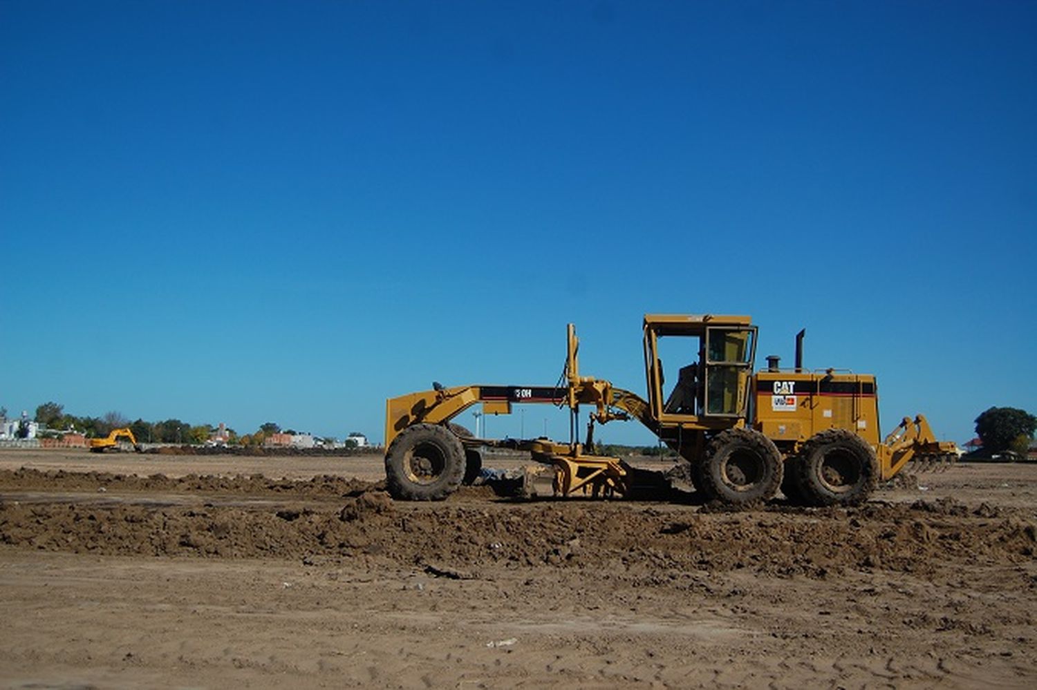 Avanzan las obras en el hipódromo: estiman dejar en condiciones la pista en siete días