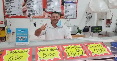 Carnicero devolvió $ 200 mil que le transfirieron por error y buscó al dueño en redes sociales: "Esa plata no era mía"