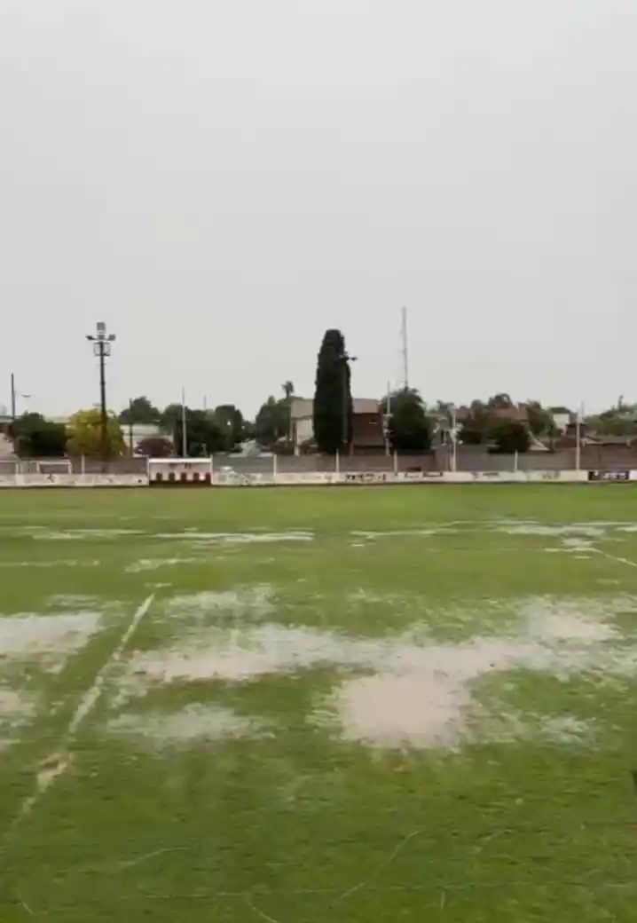 Cancha Paraná lluvia