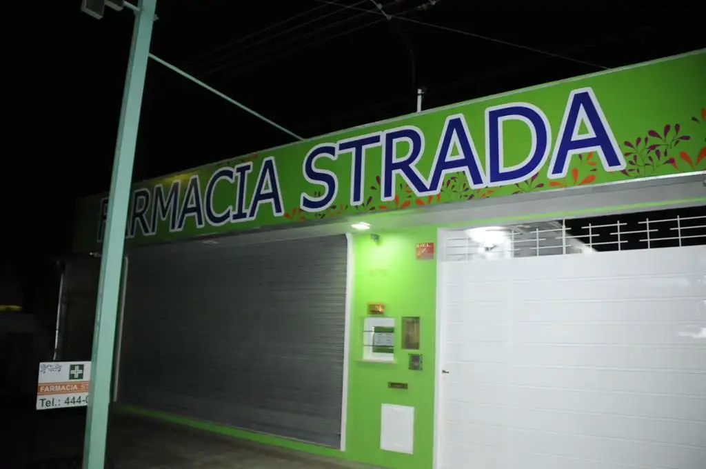 Dos delincuentes asaltaron anoche la farmacia Strada y se llevaron dinero