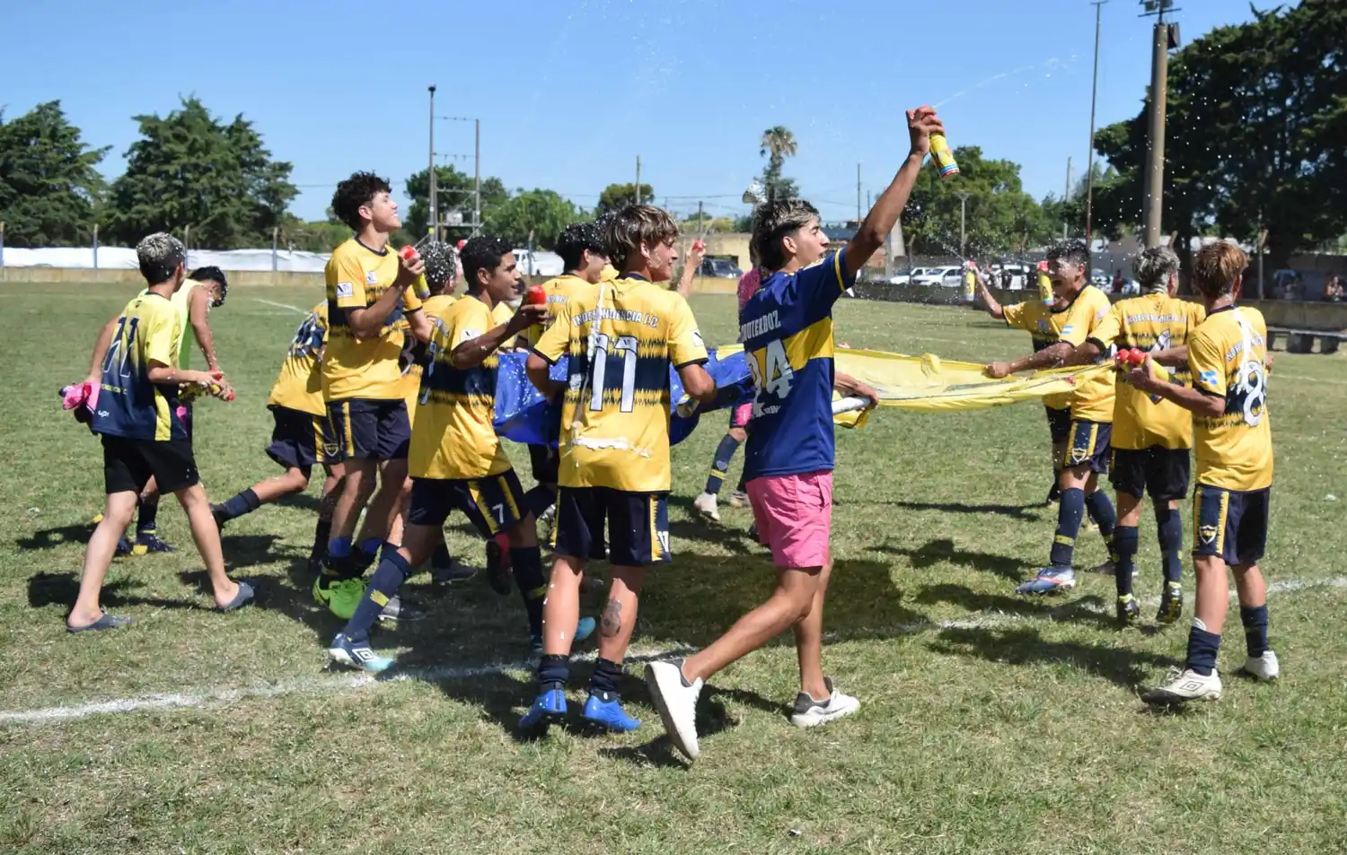 Independencia en quinta, Paraná en cuarta y Sportivo en tercera, campeones del Torneo Transición