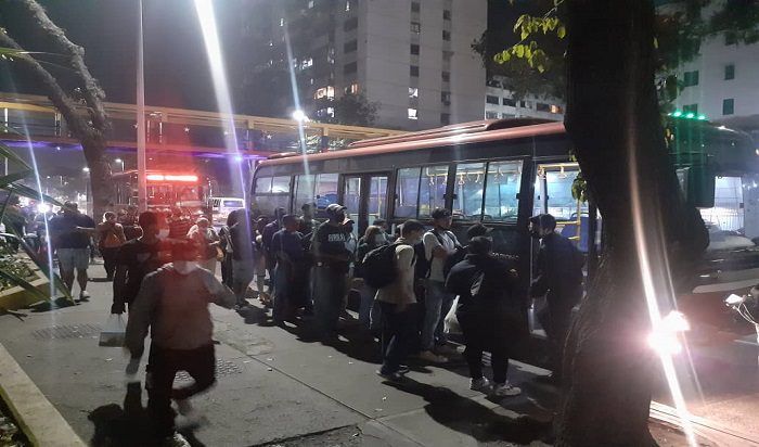 ¡SISTEMA PARALIZADO! Muere hombre intentando robar cables en el Metro de Caracas