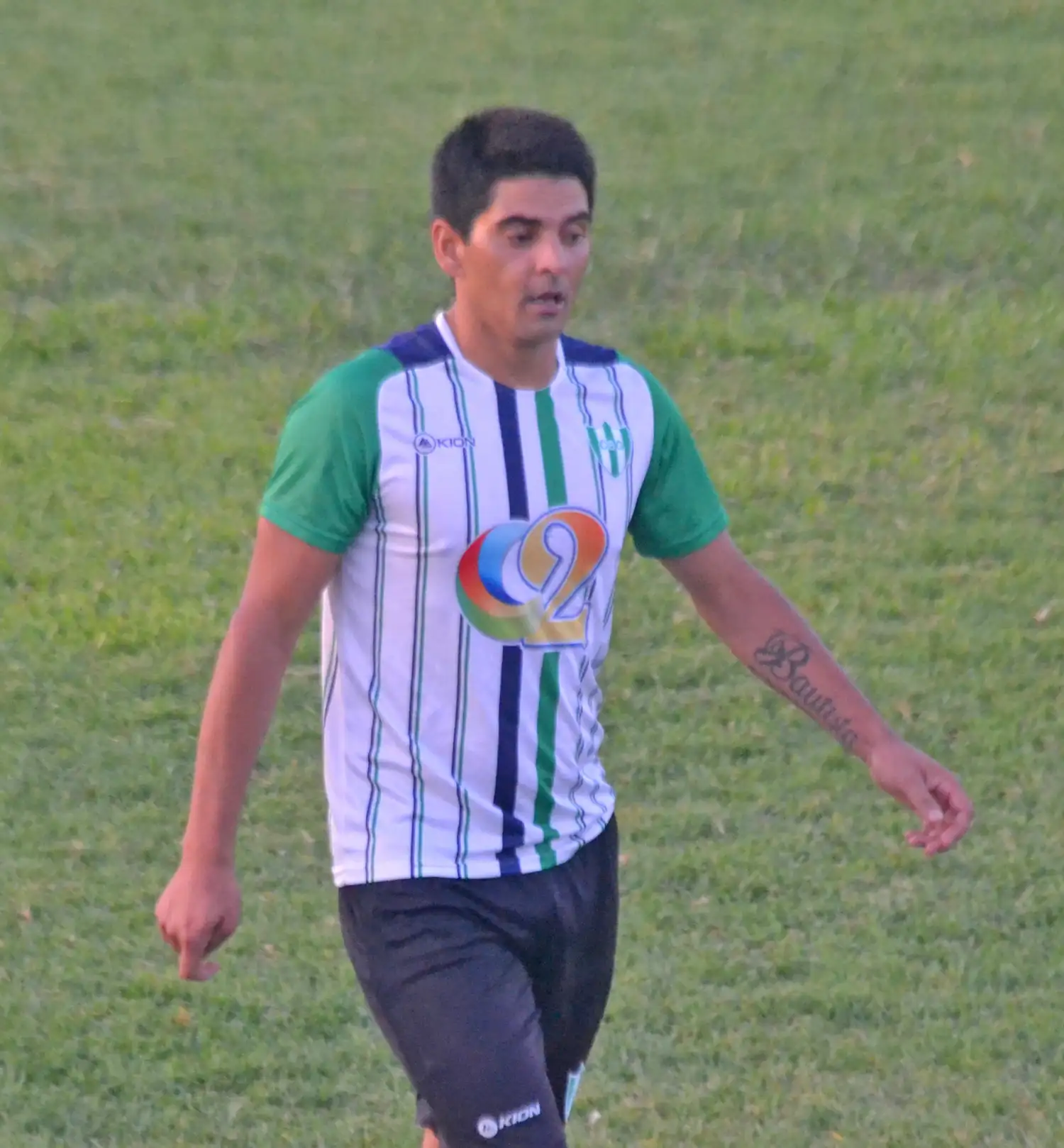 Jonatan Giménez ilusionaba a los bancarios cuando abrió tempranamente el marcador. Luego los "Liebreros" dieron vuelta la historia y se impusieron por 2-1.