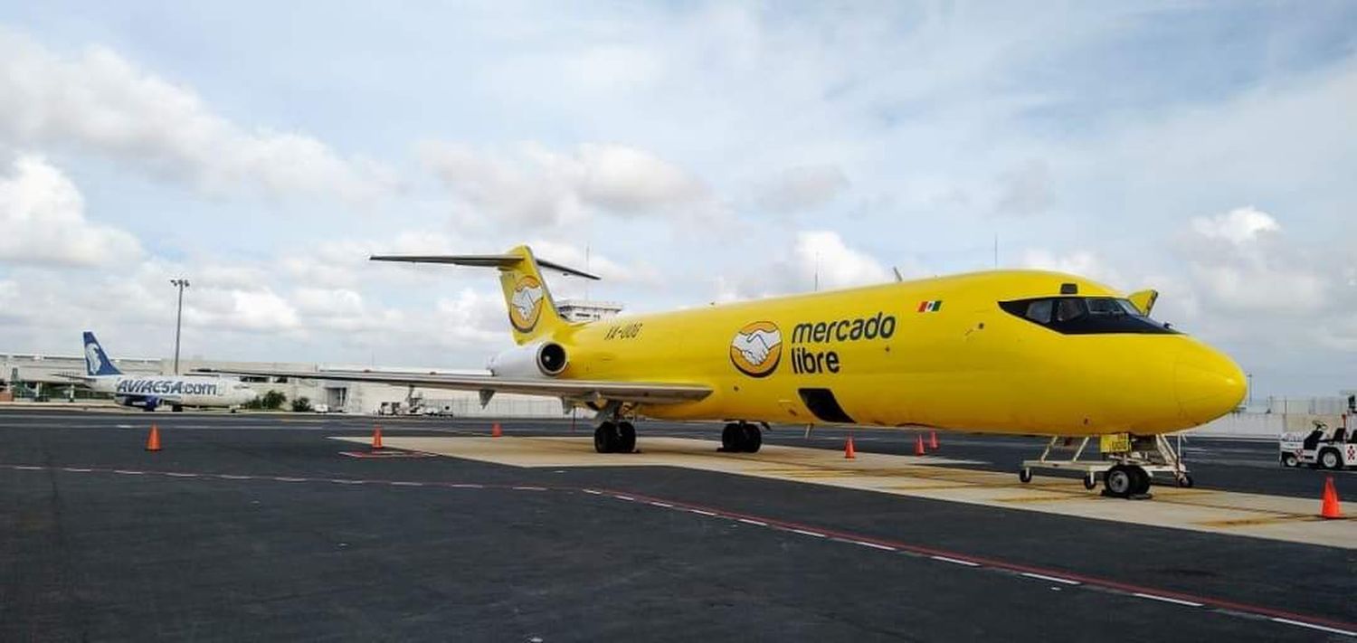 Primer avión con el livery de Mercado Libre para la filial Mexicana