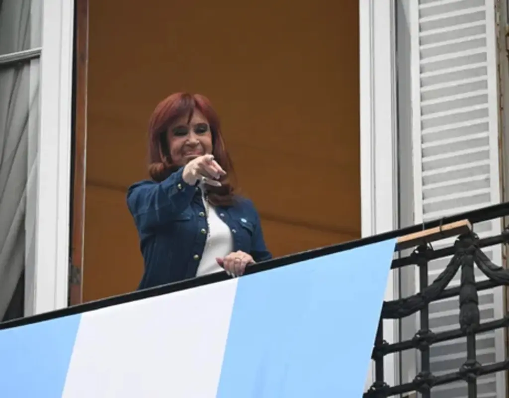 "El modelo libertario fracasó" aseguró Cristina en X