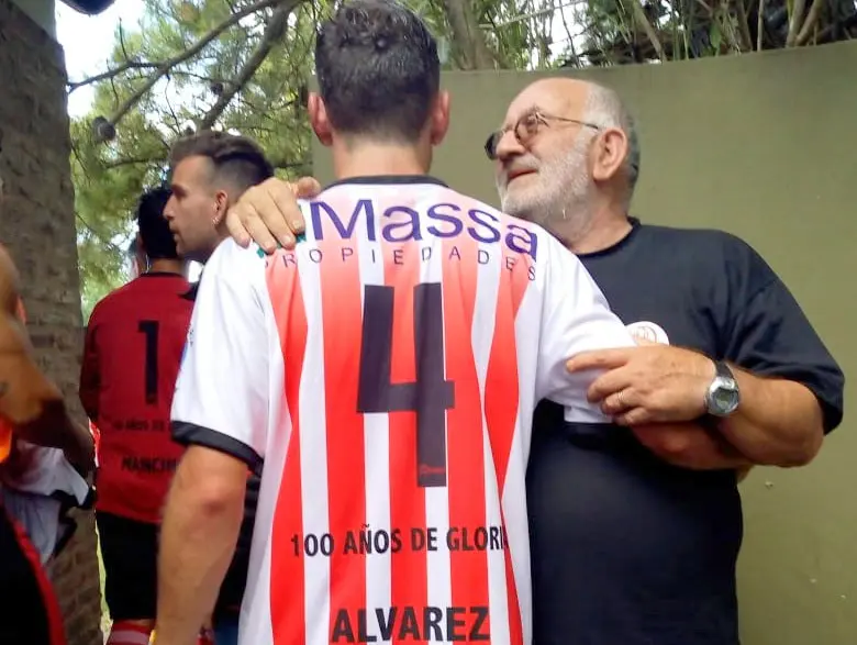 Centenario en la camiseta