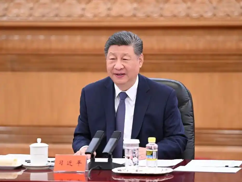 Xi Jinping afirma que se debe mantener el paso normal por el estrecho de Ormuz