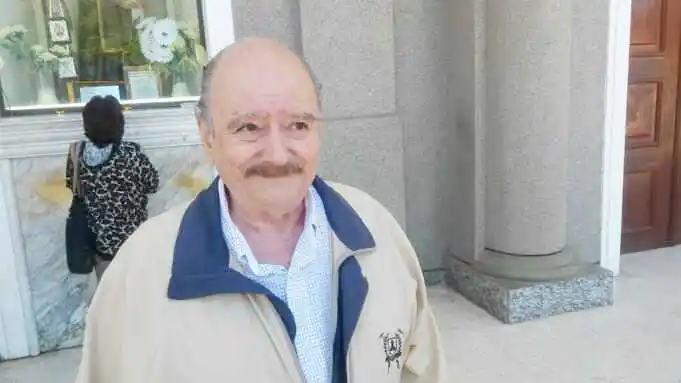 Roquel se mostró a favor de
actualizar la Constitución