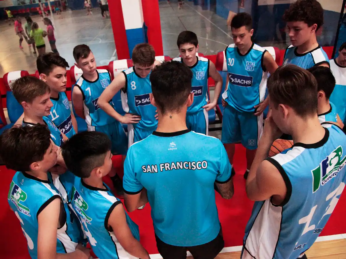 San Francisco cerró su preparación y le apunta al Final Four U13