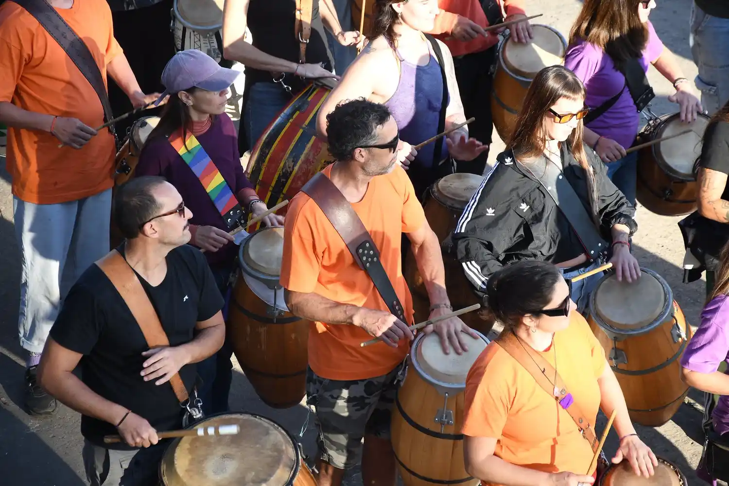 El candombe resonó con fuerza en Chascomús al ritmo del legendario tamborilero Jorge “Foque” Gómez