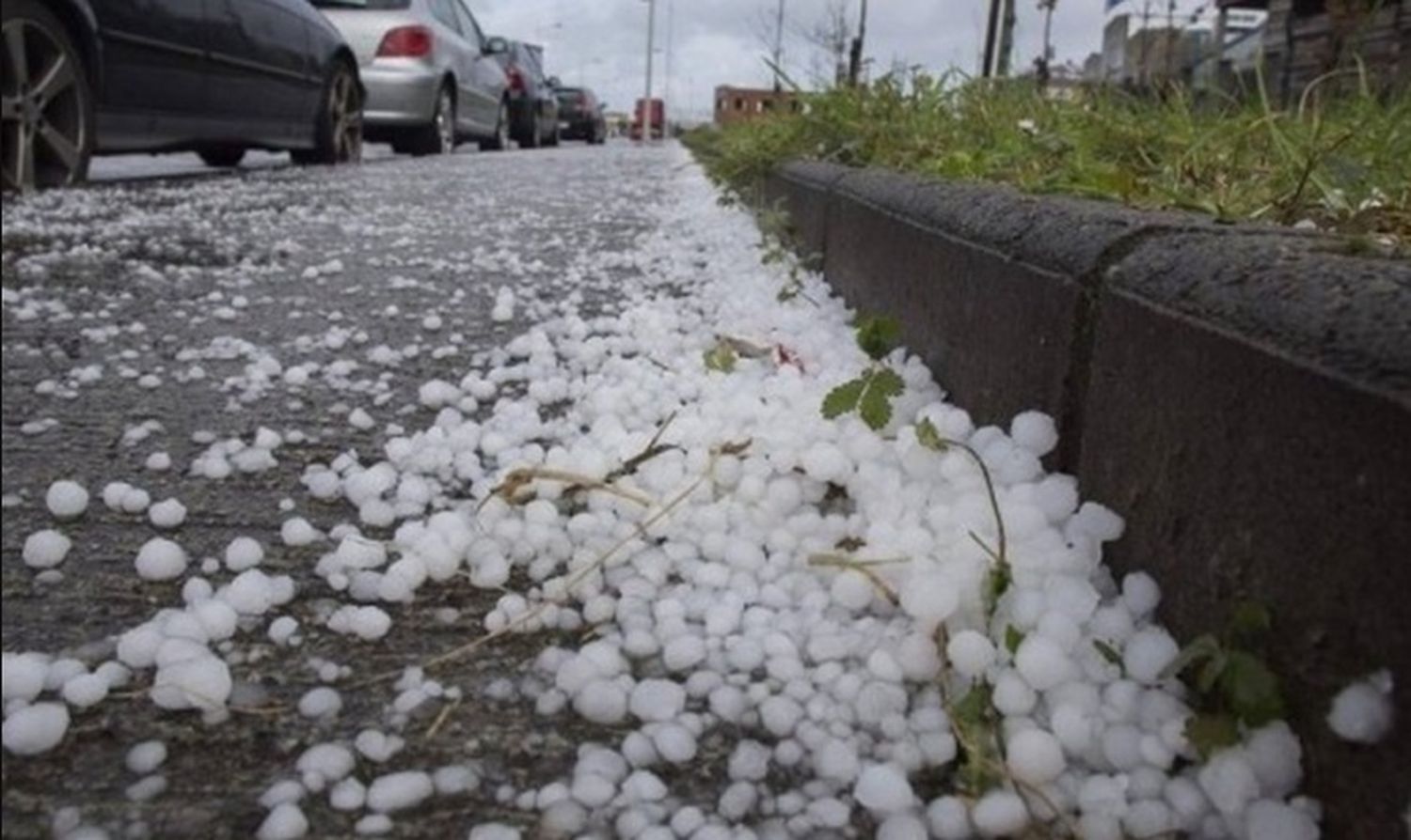 Sorpresiva caída de granizo en Paraná: ¿Cómo seguirá el tiempo en Gualeguaychú?