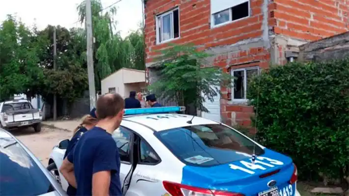 Un hombre pelea por su vida tras ser baleado en una disputa vecinal