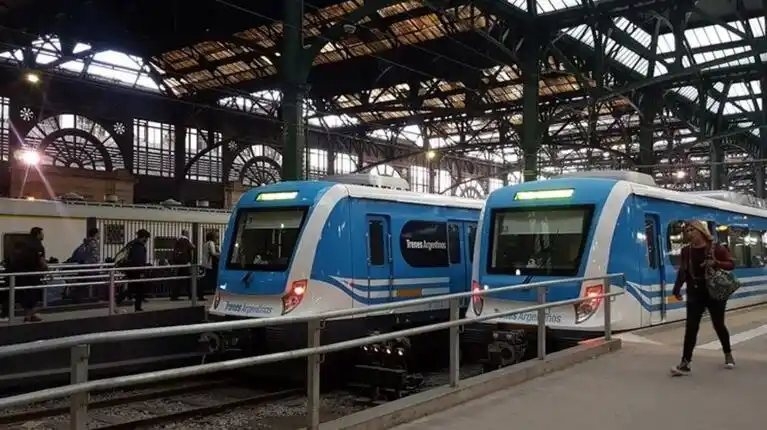 El paro nacional de trenes afecta los servicios ferroviarios en el AMBA y en todo el país.