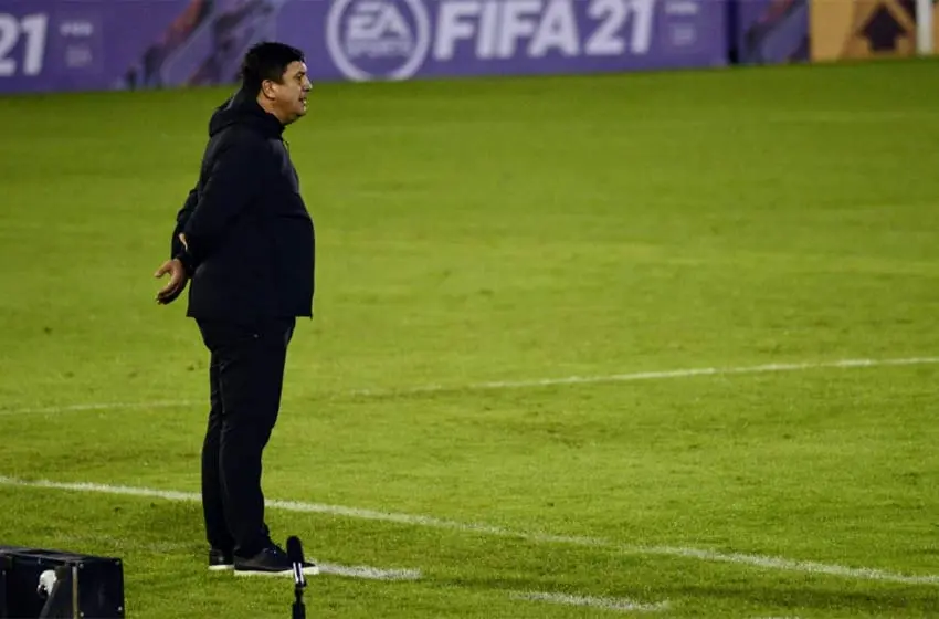 Burgos: «Nosotros no somos de llorar, hoy nos tocó perder pero estoy orgulloso de los jugadores»