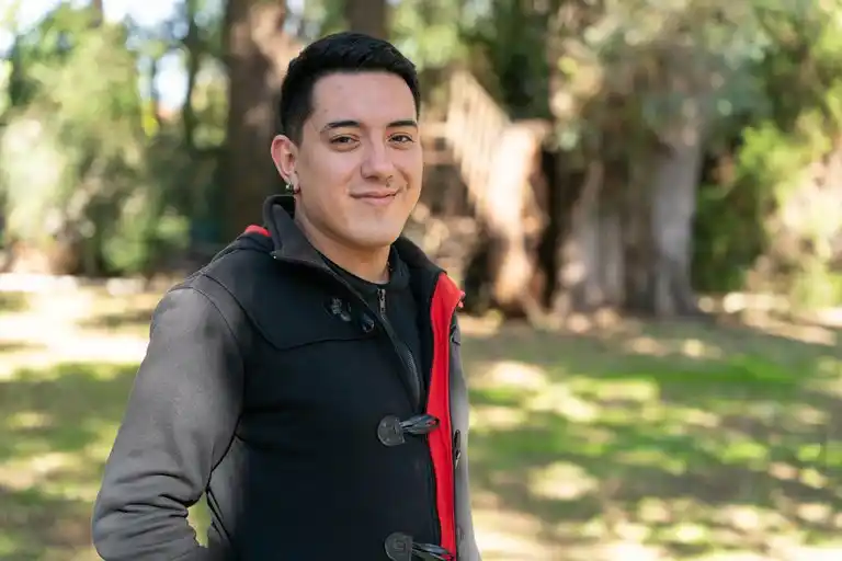 De imitar a Shakira en el recreo y a Lía Crucet en un 15 con ropa hecha por su bisabuela a ser la revelación de ShowMatch: Iván Ramírez