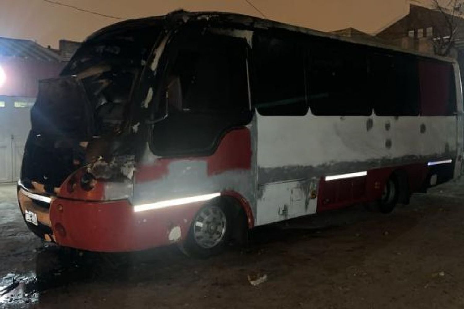 Alarma por un incendio en el colectivo del Grupo Cali: sospechan que fue intencional