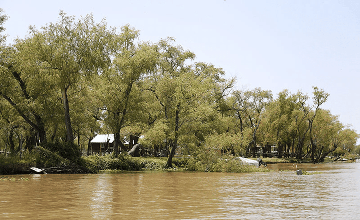 Los cruces en lancha en el Paraná a las islas entrerrianas se harán de forma nlrmal durante el fin de semana