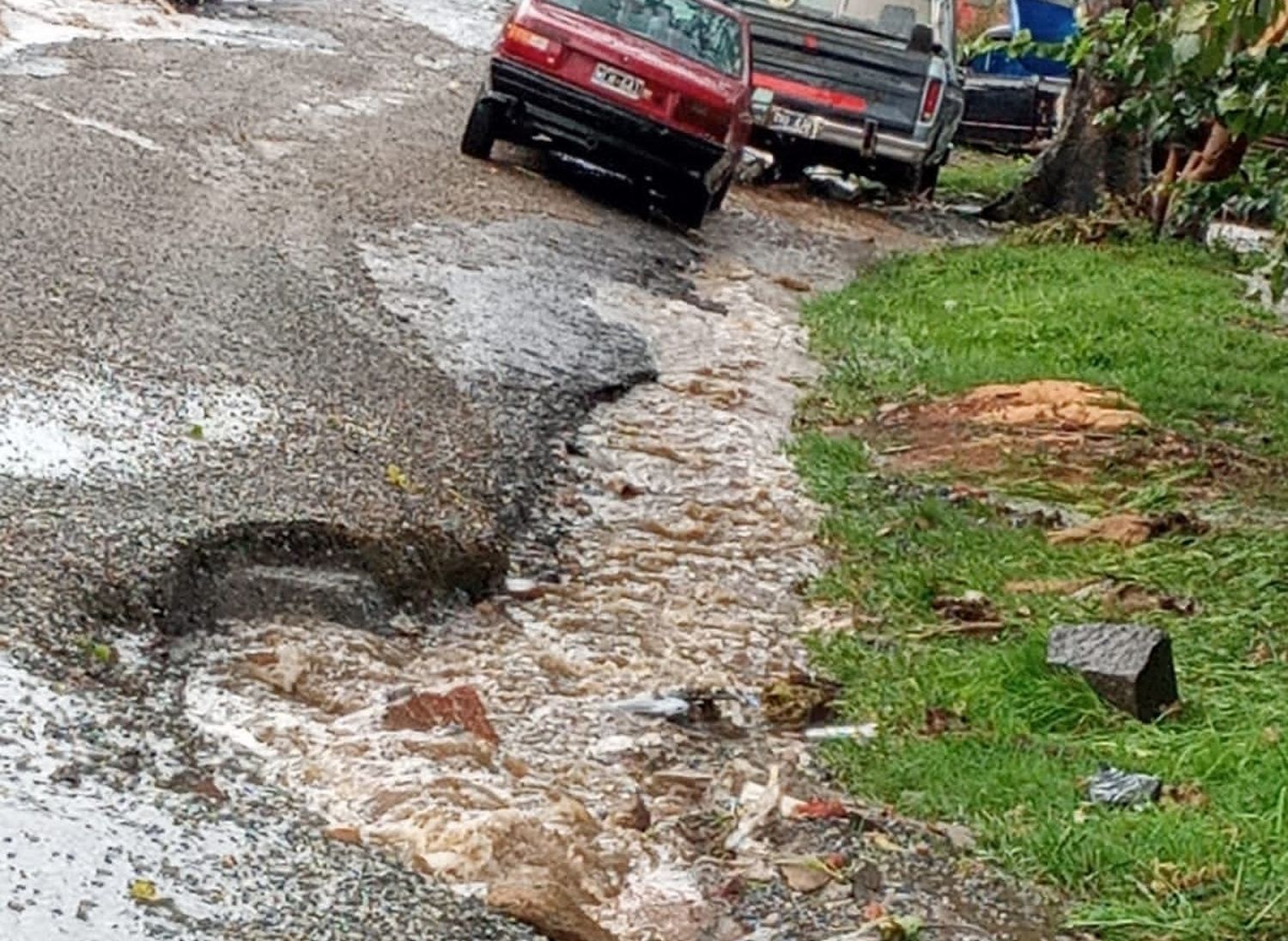 La situación en calle Uspallata no mejora y los vecinos volvieron a alzar la voz