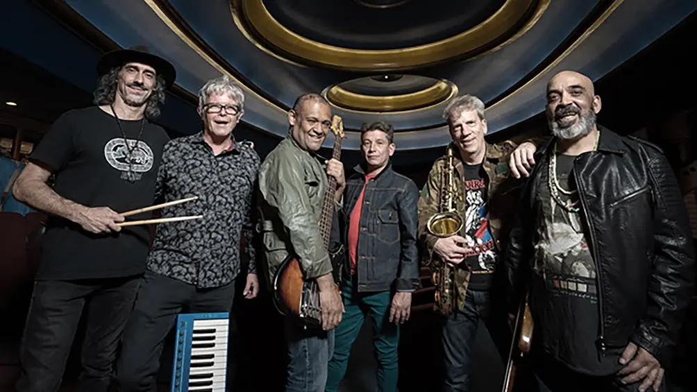 La nueva formación de Los Abuelos de la Nada lanzó una canción inédita