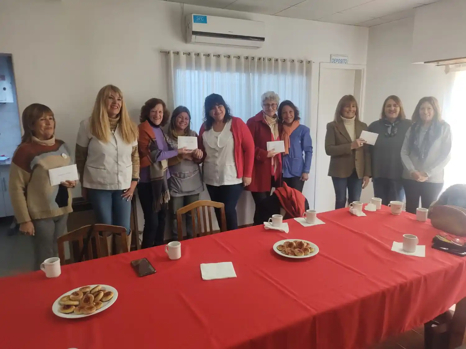 Entregaron fondos del Desfile por la Inclusión a las escuelas 501 y 502, Coadis y ALPI