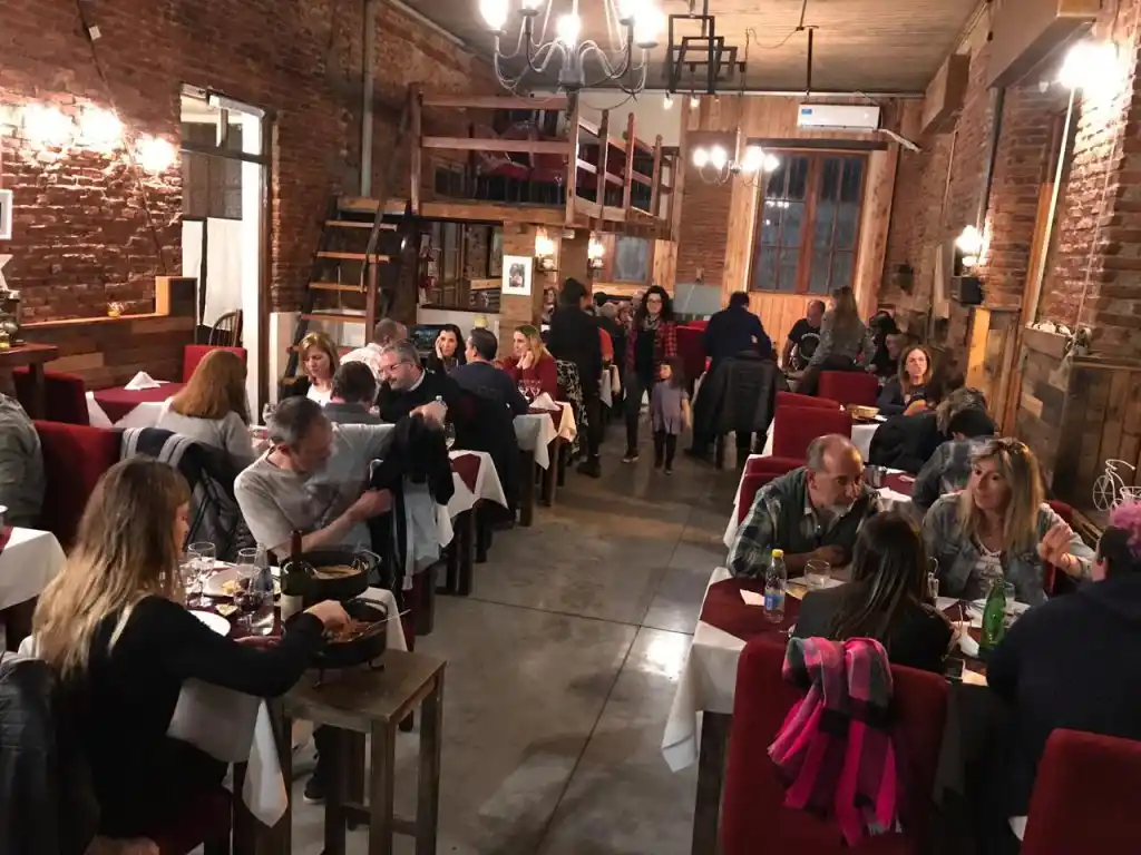 Olivia Comidas al Disco celebra el éxito a pocos meses de su apertura y redobla la apuesta