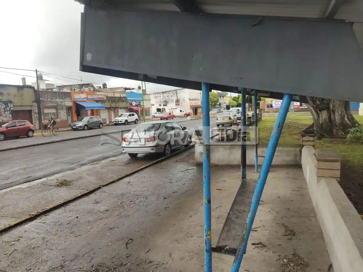 Paro general: las líneas de colectivos 1, 4 y 5 no prestan servicio este jueves